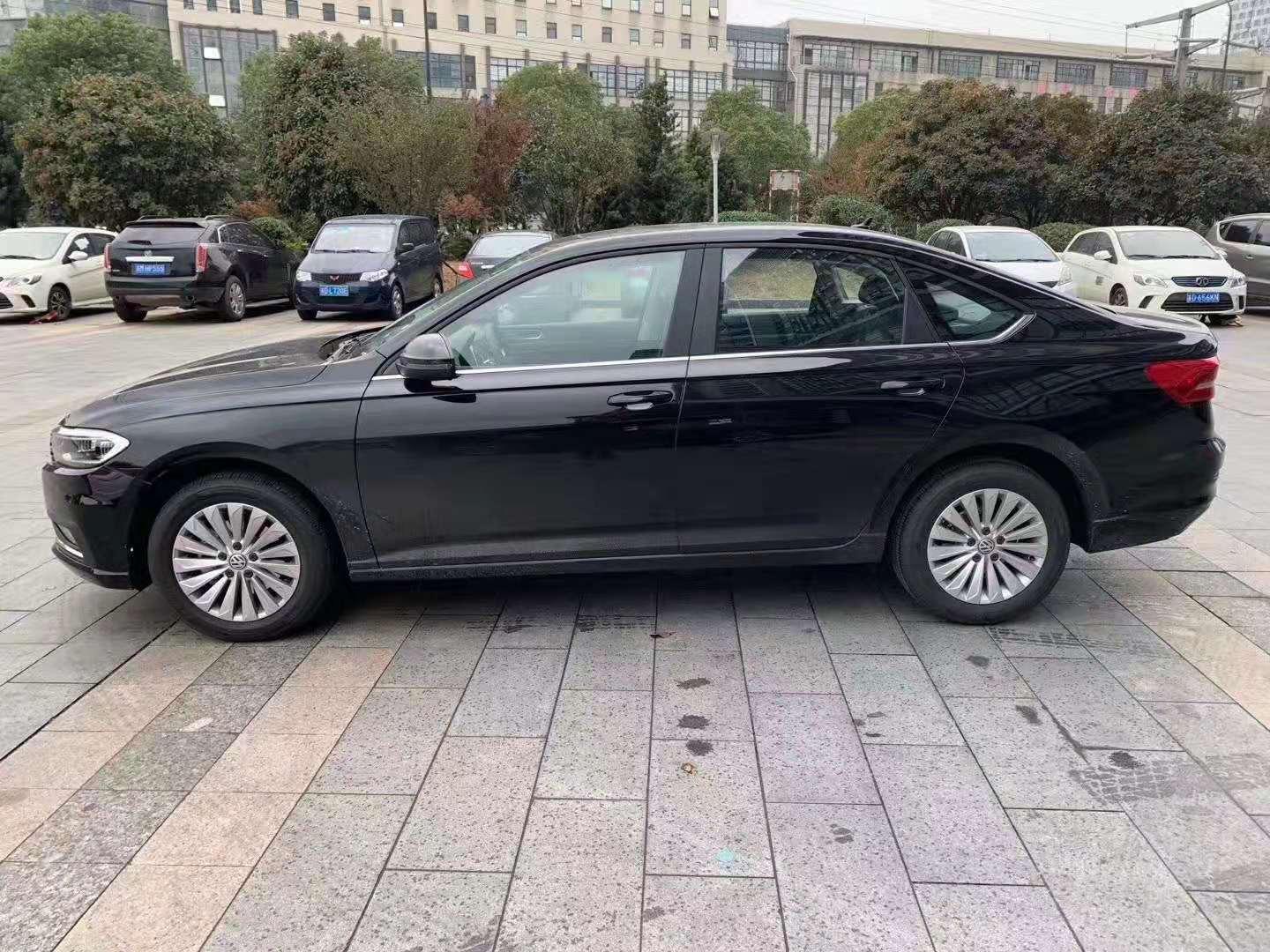 郎逸